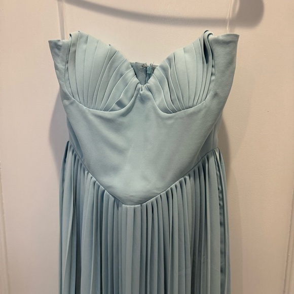 HOUSE OF CB 'Marcella' Ocean Blue Pleated Maxi Dress - Picture 6 of 7